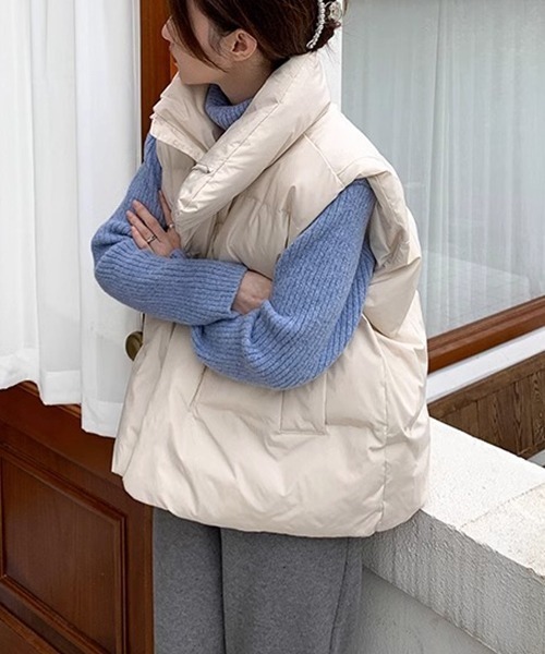 SEN TOKYO（セントーキョー）の「スタイリッシュでラフな美シルエット。スタンドカラー ボリュームエコダウンベスト（ダウンベスト・レディース・アイボリー/ブラック・L/M/S）」の5枚目の写真