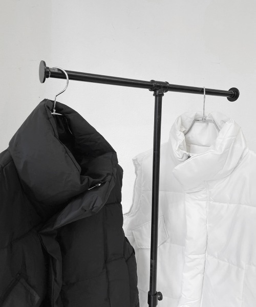 SEN TOKYO（セントーキョー）の「スタイリッシュでラフな美シルエット。スタンドカラー ボリュームエコダウンベスト（ダウンベスト・レディース・アイボリー/ブラック・L/M/S）」の16枚目の写真