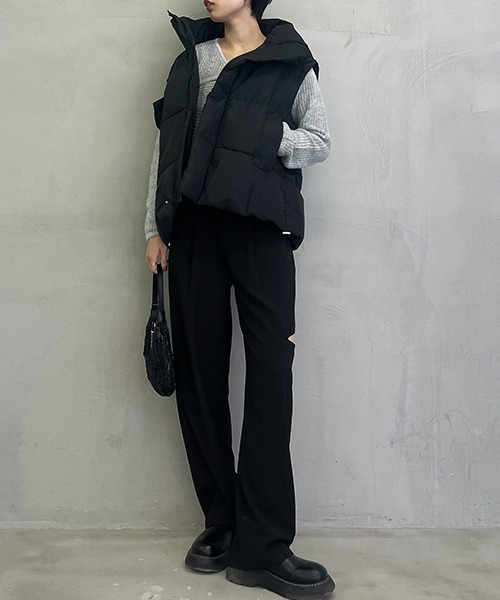 SEN TOKYO（セントーキョー）の「スタイリッシュでラフな美シルエット。スタンドカラー ボリュームエコダウンベスト（ダウンベスト・レディース・アイボリー/ブラック・L/M/S）」の21枚目の写真