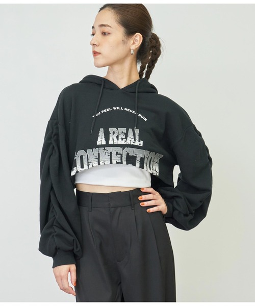 ANAP(アナップ)の「ユーズド風プリントクロップドフーディー(パーカー・レディース・モスグリーン/ブラック/ライトグレー・FREE)」の14枚目の写真