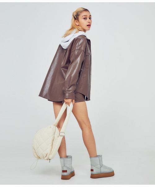 ANAP(アナップ)の「ユーズド風プリントクロップドフーディー(パーカー・レディース・モスグリーン/ブラック/ライトグレー・FREE)」の22枚目の写真