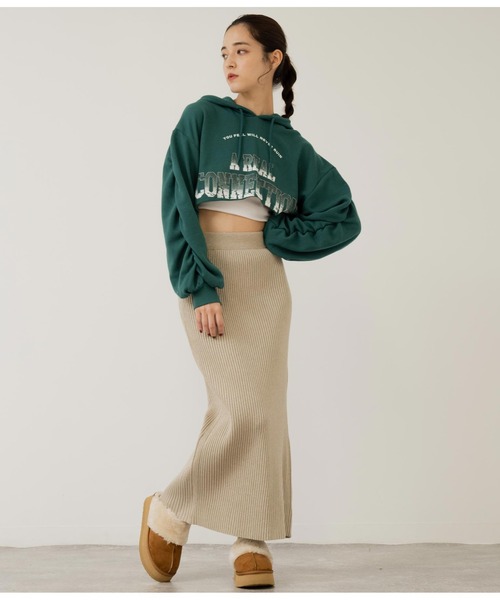 ANAP(アナップ)の「ユーズド風プリントクロップドフーディー(パーカー・レディース・モスグリーン/ブラック/ライトグレー・FREE)」の7枚目の写真