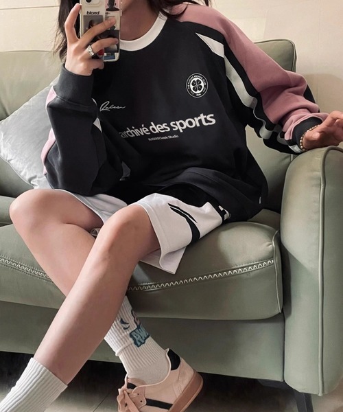 Vipoa（ヴィポア）の「SPORTYオーバーサイズ配色ラインスウェット（スウェット・レディース・ブルー/ピンク・FREE）」の13枚目の写真