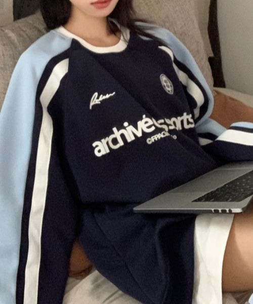 Vipoa（ヴィポア）の「SPORTYオーバーサイズ配色ラインスウェット（スウェット・レディース・ブルー/ピンク・FREE）」の4枚目の写真