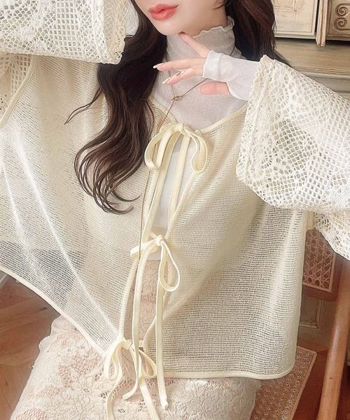 mily bilet(ミウィビレット)の「【mily bilet】360°上品に肌魅せ。レース切り替え 前後2WAYリボンカーデ(カーディガン/ボレロ・レディース・ブラック/グレイッシュベージュ/アイボリー・SMALL/LARGE/X-LARGE/MEDIUM)」の12枚目の写真