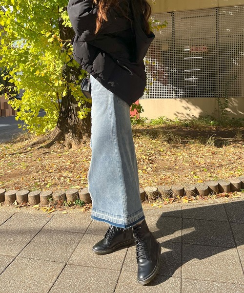 GLAMOROUS JANE（グラマラスジェーン）の「デニムフリンジヘムロングSK（デニムスカート・レディース・グレー/ブラック/ブルー・L/M）」の5枚目の写真