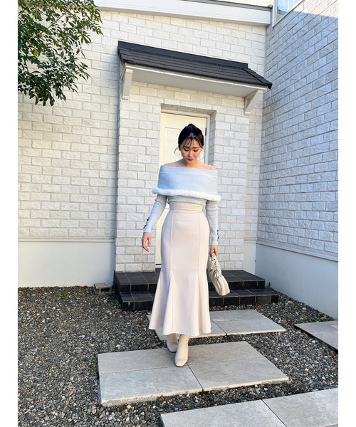 MIIA(ミーア)の「オフショルファー付きニット(ニット/セーター・レディース・オフホワイト/ブルー/ブラック・FREE)」の13枚目の写真