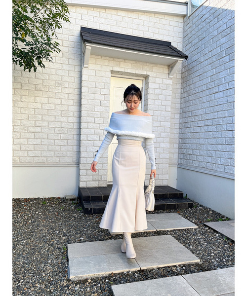 MIIA(ミーア)の「オフショルファー付きニット(ニット/セーター・レディース・オフホワイト/ブルー/ブラック・FREE)」の14枚目の写真