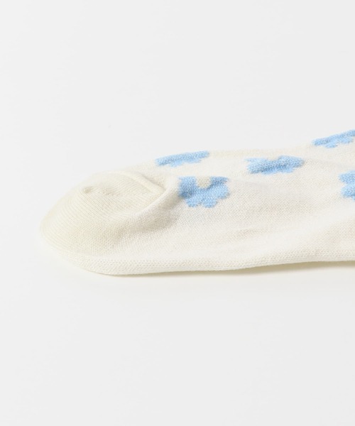 URBAN RESEARCH DOORS（アーバンリサーチドアーズ）の「フロート編みフラワーハイソックス(KIDS)（ソックス/靴下・キッズ・ホワイト系その他/ホワイト・19-21cm/16-18）」の5枚目の写真