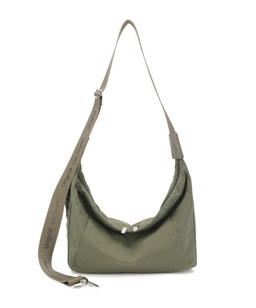【Ungrid/アングリッド】牛革付属 軽量撥水ソフトナイロン 大容量ショルダーバッグ カラビナ キー収納ポケット付（ショルダーバッグ）｜Ungrid（アングリッド）