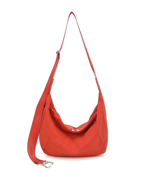 【Ungrid/アングリッド】牛革付属 軽量撥水ソフトナイロン 大容量ショルダーバッグ カラビナ キー収納ポケット付（ショルダーバッグ）｜Ungrid（アングリッド）