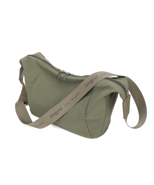 【Ungrid/アングリッド】牛革付属 軽量撥水ソフトナイロン 大容量ショルダーバッグ カラビナ キー収納ポケット付（ショルダーバッグ）｜Ungrid（アングリッド）