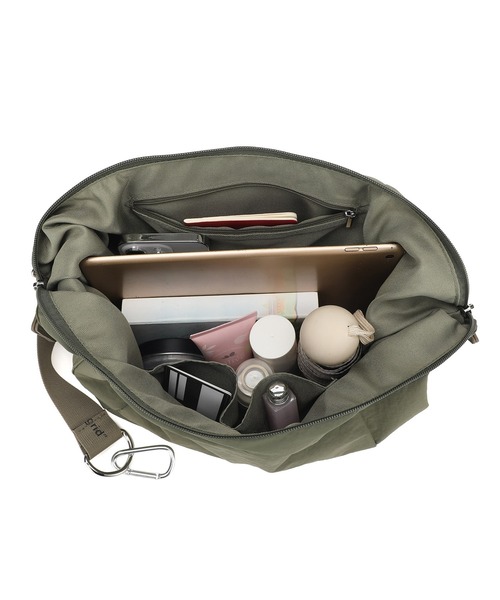 【Ungrid/アングリッド】牛革付属 軽量撥水ソフトナイロン 大容量ショルダーバッグ カラビナ キー収納ポケット付（ショルダーバッグ）｜Ungrid（アングリッド）