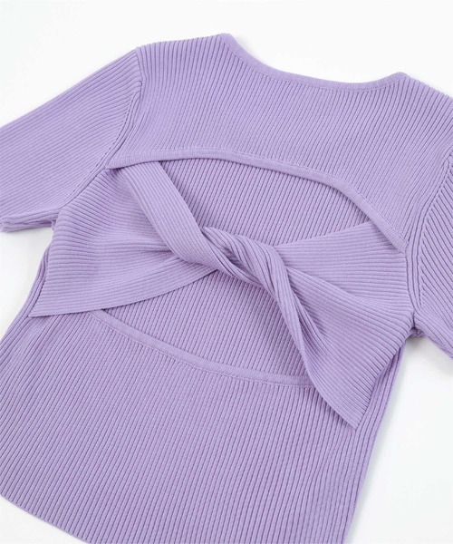 miette(ミエット)の「バックツイストリブニットトップス(ニット/セーター・レディース・オフホワイト/ブラック/パープル/レッド・FREE)」の11枚目の写真