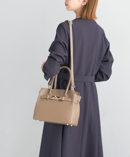URBAN RESEARCH ROSSO WOMEN(アーバンリサーチ ロッソ)の「AULENTTI レザー2WAYBAG(ハンドバッグ・レディース・ベージュ系その他/ブラック・FREE)」の7枚目の写真