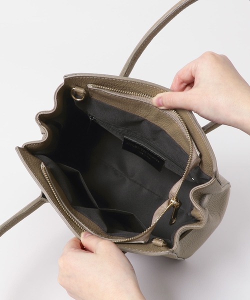URBAN RESEARCH ROSSO WOMEN(アーバンリサーチ ロッソ)の「AULENTTI レザー2WAYBAG(ハンドバッグ・レディース・ベージュ系その他/ブラック・FREE)」の15枚目の写真