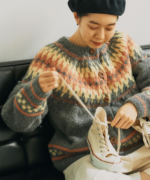 PAR ICI（パーリッシィ）の「【WEB別注】ネパール手編み 求心ジャカードポップコーンカーディガン（カーディガン/ボレロ・レディース・グレー/アイボリー・FREE）」の2枚目の写真