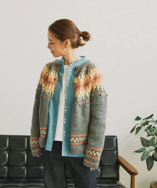 PAR ICI（パーリッシィ）の「【WEB別注】ネパール手編み 求心ジャカードポップコーンカーディガン（カーディガン/ボレロ・レディース・グレー/アイボリー・FREE）」の21枚目の写真