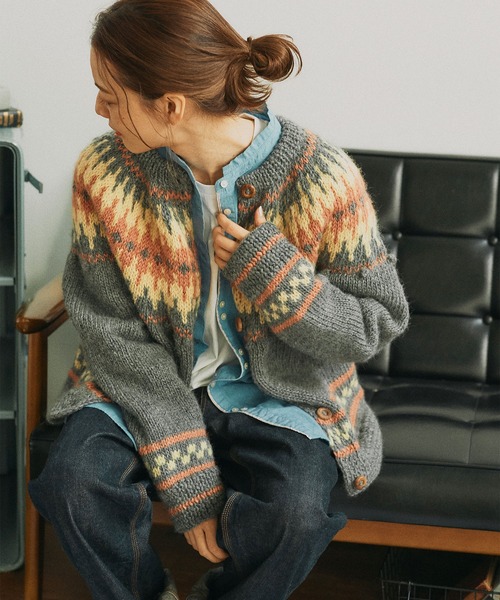 PAR ICI（パーリッシィ）の「【WEB別注】ネパール手編み 求心ジャカードポップコーンカーディガン（カーディガン/ボレロ・レディース・グレー/アイボリー・FREE）」の16枚目の写真