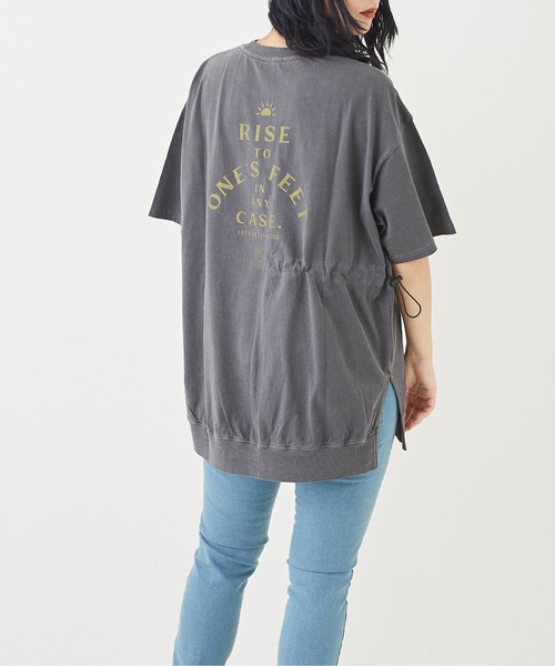 CUBE SUGAR(キューブシュガー)の「OE天竺カットソードロストバックプリントTシャツ(Tシャツ/カットソー・レディース・イエロー/スミクロ/ホワイト/サックスブルー・M)」の2枚目の写真