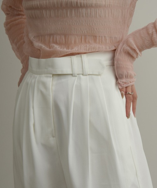 Amiur(エミレ)の「belt design tuck wide pants / ベルトデザインタックワイドパンツ(スラックス・レディース・ブラック/アイボリー/グレー・FREE)」の4枚目の写真
