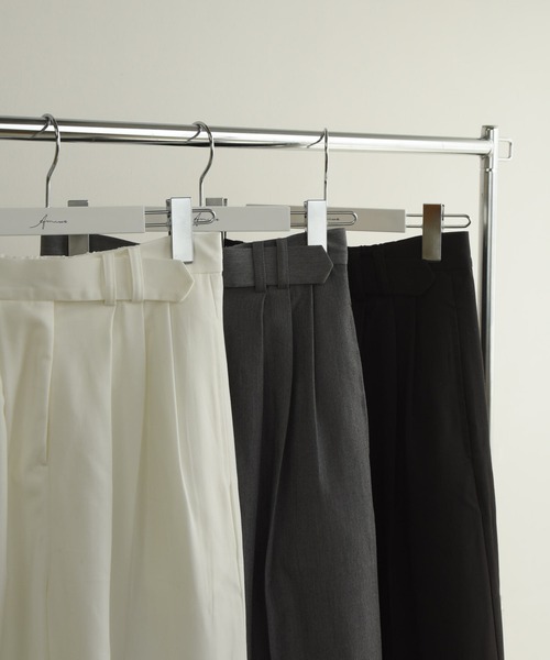 Amiur(エミレ)の「belt design tuck wide pants / ベルトデザインタックワイドパンツ(スラックス・レディース・ブラック/アイボリー/グレー・FREE)」の13枚目の写真