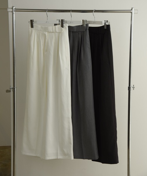 Amiur(エミレ)の「belt design tuck wide pants / ベルトデザインタックワイドパンツ(スラックス・レディース・ブラック/アイボリー/グレー・FREE)」の14枚目の写真