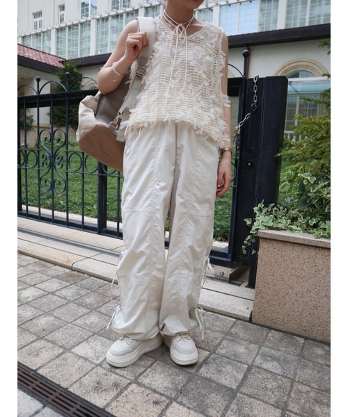JUMELLE（ジュメロ）の「side ribbon pants【低身長~高身長】（カーゴパンツ・レディース・ブラック/アイボリー・MEDIUM）」の19枚目の写真