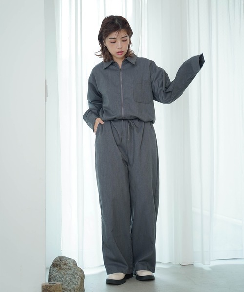 mimi toujours(ミミトゥジュール)の「ワイド ジャンプスーツ mimi toujours×itsPeachi(ワンピース・レディース・ブルーグレー/チャコール・M)」の9枚目の写真