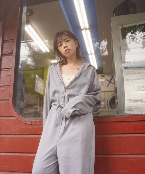 mimi toujours(ミミトゥジュール)の「ワイド ジャンプスーツ mimi toujours×itsPeachi(ワンピース・レディース・ブルーグレー/チャコール・M)」の5枚目の写真