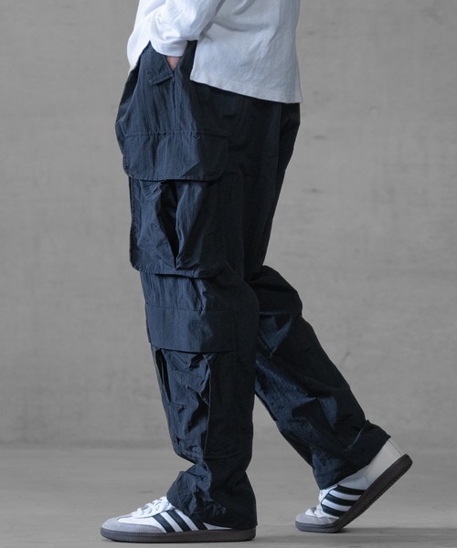 JOHN'S CLOSET（ジョンズクローゼット）の「【i】ナイロンワッシャー 4pocket  ワイドカーゴパンツ（カーゴパンツ・メンズ・ホワイト/ブラック/カーキ・MEDIUM/LARGE/X-LARGE）」の11枚目の写真