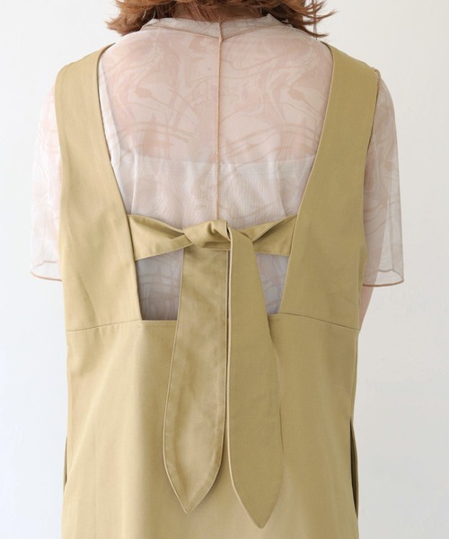HER CLOSET（ハークローゼット）の「 【HER CLOSET】WEB限定バックリボンチノジャンパースカート WEB LIMITED BACK RIBBON CHINO JUMPER SKIRT（ジャンパースカート・レディース・ベージュ/ブラック/カーキ・M）」の5枚目の写真