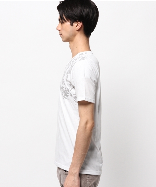 VENCEEXCHANGE（ヴァンスエクスチェンジ）の「花柄グラデーションTシャツ  （Tシャツ/カットソー・メンズ・オフホワイト/ダークグリーン/ブラック・MEDIUM/SMALL/LARGE）」の6枚目の写真