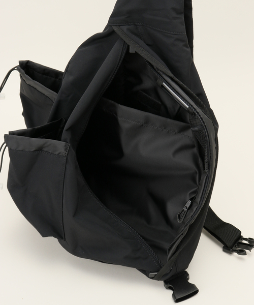 MARMOT(マーモット)の「【MARMOT / マーモット】SLING バッグ(ショルダーバッグ・レディース・ブラック・FREE)」の6枚目の写真