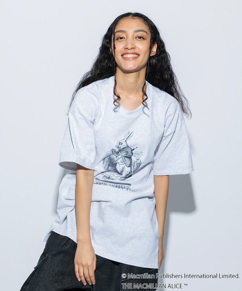 re_k by JUNRED（レクバイジュンレッド）の「マクミラン・アリスコラボ / アートワーク半袖Tee（Tシャツ/カットソー・メンズ・ライトグレー/グレー系その他/グレー・L/M/S）」の13枚目の写真