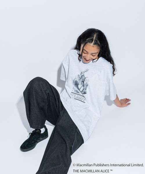 re_k by JUNRED（レクバイジュンレッド）の「マクミラン・アリスコラボ / アートワーク半袖Tee（Tシャツ/カットソー・メンズ・ライトグレー/グレー系その他/グレー・L/M/S）」の14枚目の写真