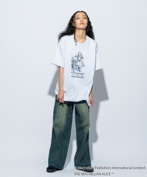 re_k by JUNRED（レクバイジュンレッド）の「マクミラン・アリスコラボ / アートワーク半袖Tee（Tシャツ/カットソー・メンズ・ライトグレー/グレー系その他/グレー・L/M/S）」の18枚目の写真