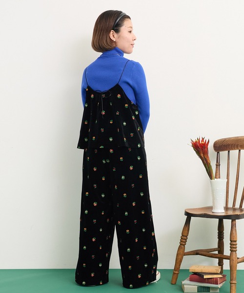 CHILD WOMAN（チャイルドウーマン）の「ベロアカラフル刺繍