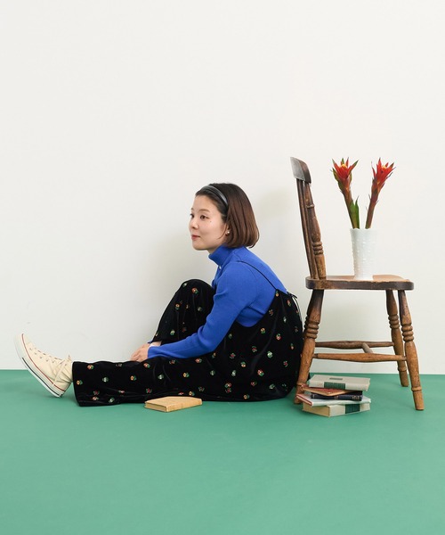 child woman　ベロアカラフル刺繍　マフラー　ブラック child woman ベロアカラフル刺繍 マフラー ブラック child woman