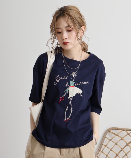 BRODIAEA(ブローディア)の「BRODIAEA シルケットコットン加工 刺繍Tシャツ(Tシャツ/カットソー・レディース・ダークグリーン/ネイビー/キャメル/レンガ/オフホワイト・40)」の5枚目の写真