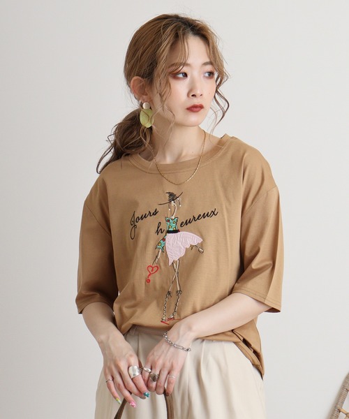 BRODIAEA(ブローディア)の「BRODIAEA シルケットコットン加工 刺繍Tシャツ(Tシャツ/カットソー・レディース・ダークグリーン/ネイビー/キャメル/レンガ/オフホワイト・40)」の1枚目の写真