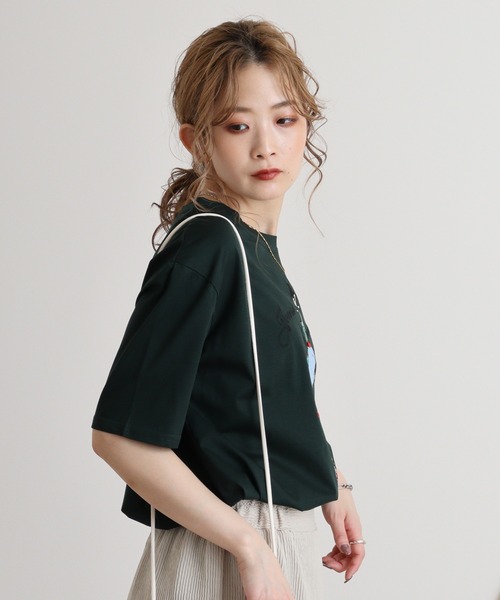 BRODIAEA(ブローディア)の「BRODIAEA シルケットコットン加工 刺繍Tシャツ(Tシャツ/カットソー・レディース・ダークグリーン/ネイビー/キャメル/レンガ/オフホワイト・40)」の13枚目の写真