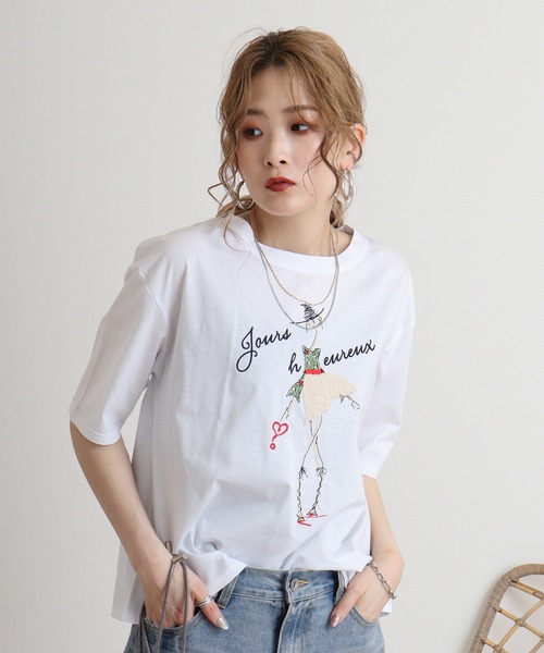 BRODIAEA(ブローディア)の「BRODIAEA シルケットコットン加工 刺繍Tシャツ(Tシャツ/カットソー・レディース・ダークグリーン/ネイビー/キャメル/レンガ/オフホワイト・40)」の6枚目の写真