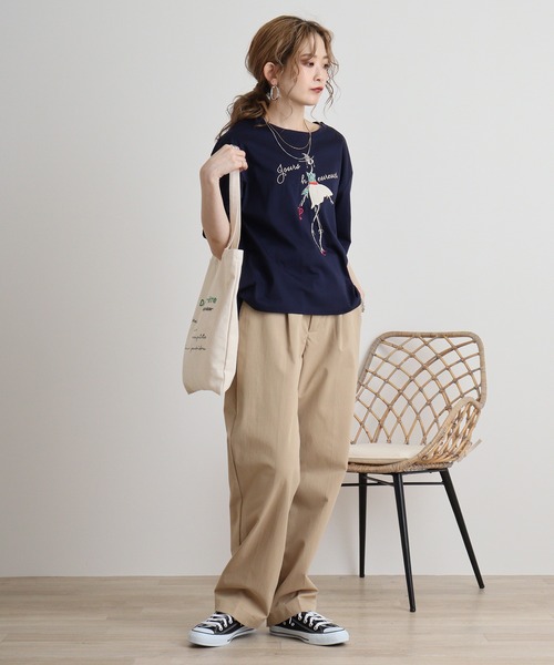 BRODIAEA(ブローディア)の「BRODIAEA シルケットコットン加工 刺繍Tシャツ(Tシャツ/カットソー・レディース・ダークグリーン/ネイビー/キャメル/レンガ/オフホワイト・40)」の19枚目の写真