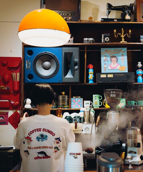 FREAK'S STORE（フリークスストア）の「COFFEE DUMBO/コーヒー ダンボ UFO TEE/ユーフォー Tシャツ/バックプリント（Tシャツ/カットソー・メンズ・ブラック/グレー/オフホワイト・MEDIUM/LARGE/X-LARGE）」の6枚目の写真