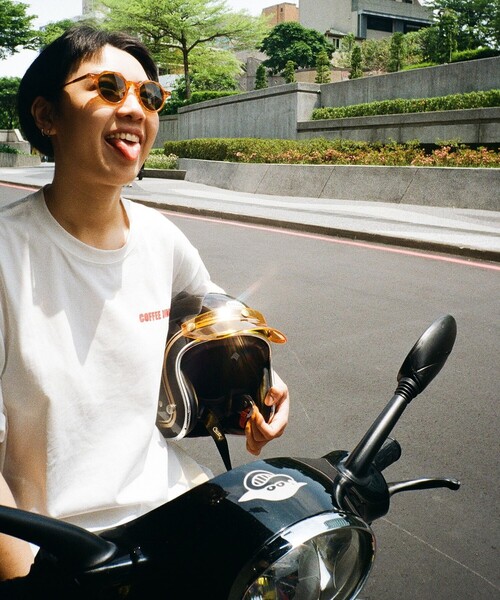 FREAK'S STORE（フリークスストア）の「COFFEE DUMBO/コーヒー ダンボ UFO TEE/ユーフォー Tシャツ/バックプリント（Tシャツ/カットソー・メンズ・ブラック/グレー/オフホワイト・MEDIUM/LARGE/X-LARGE）」の5枚目の写真