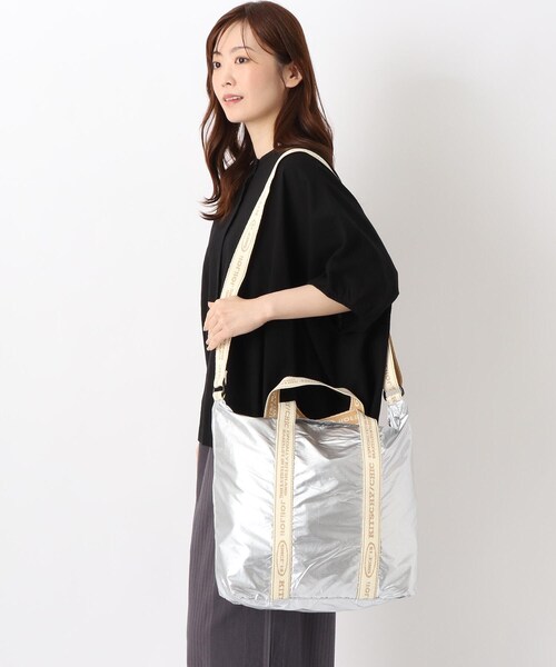 one'sterrace(ワンズテラス)の「レイニー&サニーデイトート(トートバッグ・レディース・シルバー系8/ブラック系8・99)」の15枚目の写真