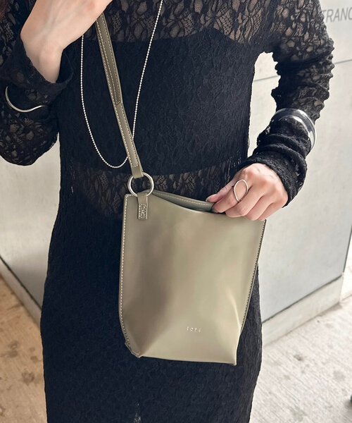mystic(ミスティック)の「loti リングステッチショルダーBAG(ショルダーバッグ・レディース・ブラウン/カーキ/ブラック・ONE SIZE)」の3枚目の写真