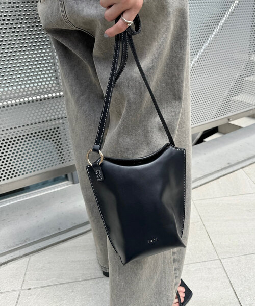 mystic(ミスティック)の「loti リングステッチショルダーBAG(ショルダーバッグ・レディース・ブラウン/カーキ/ブラック・ONE SIZE)」の6枚目の写真