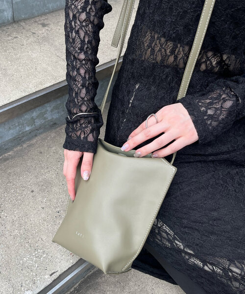 mystic(ミスティック)の「loti リングステッチショルダーBAG(ショルダーバッグ・レディース・ブラウン/カーキ/ブラック・ONE SIZE)」の19枚目の写真
